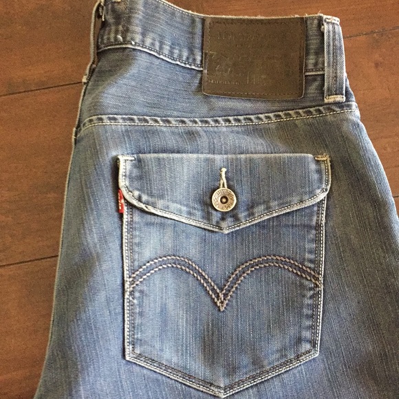 Levi's 514 Slim Straight Jeans. - Picture 2 of 7